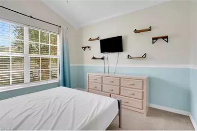 1289 Oxford Ln #228, Naples, FL 34105 - Photo 14