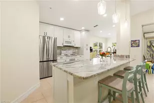 817 Carrick Bend Cir, Naples, FL 34110 - Photo 6