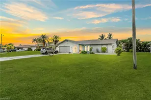 4424 SW 13th Ave, Cape Coral, FL 33914 - Photo 2