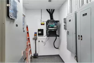 6890 Hendry Creek Dr, Fort Myers, FL 33908 - Photo 28