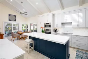 565 Tierra Mar Ln, Naples, FL 34108 - Photo 8