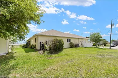 1315 NE 20th Ave, Cape Coral, FL 33909 - Photo 4