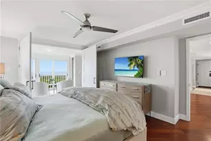 6585 Nicholas Blvd, Naples, FL 34108 - Photo 16