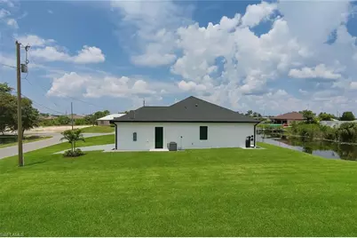1321 NE 19th Ter, Cape Coral, FL 33909 - Photo 8