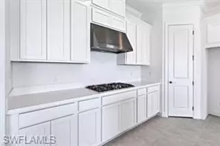 11907 Raggio Dr, Fort Myers, FL 33913 - Photo 4