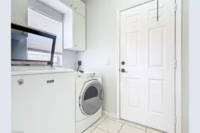 351 Pindo Palm Dr, Naples, FL 34104 - Photo 32