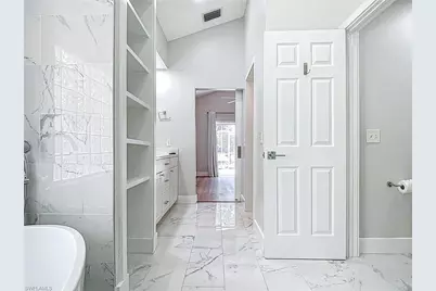 351 Pindo Palm Dr, Naples, FL 34104 - Photo 24