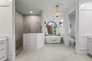 9833 Clear Lake Cir, Naples, FL 34109 - Photo 26