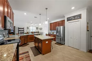 3424 Murcia Ct, Fort Myers, FL 33905 - Photo 6