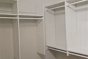 2305 Ariane Dr, Naples, FL 34112 - Photo 20