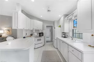 4142 Los Altos Ct, Naples, FL 34109 - Photo 4