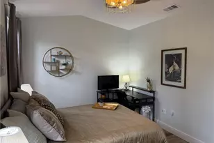 3304 Lisa Ln, Naples, FL 34109 - Photo 20