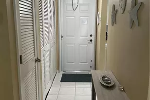 170 Turtle Lake Ct, Naples, FL 34105 - Photo 4