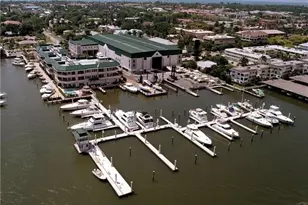 909 10th St S, Naples, FL 34102 - Photo 2