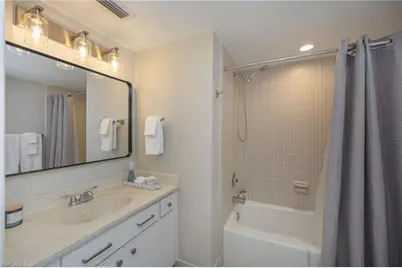 723 Wildwood Ln, Naples, FL 34105 - Photo 16