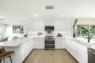 20621 Pine Tree Ln, Estero, FL 33928 - Photo 6