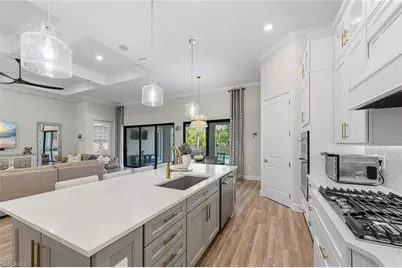 9607 Everglades Dr, Naples, FL 34120 - Photo 12