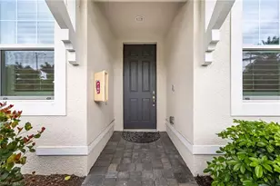6934 Avalon Cir, Naples, FL 34112 - Photo 4
