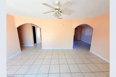 419 NE 16th Pl, Cape Coral, FL 33909 - Photo 4