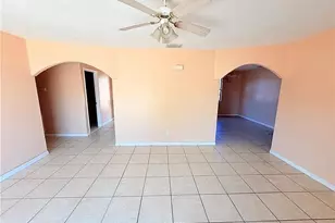 419 NE 16th Pl, Cape Coral, FL 33909 - Photo 4