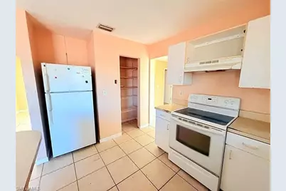 419 NE 16th Pl, Cape Coral, FL 33909 - Photo 8