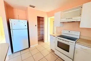 419 NE 16th Pl, Cape Coral, FL 33909 - Photo 8