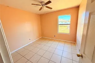 419 NE 16th Pl, Cape Coral, FL 33909 - Photo 18