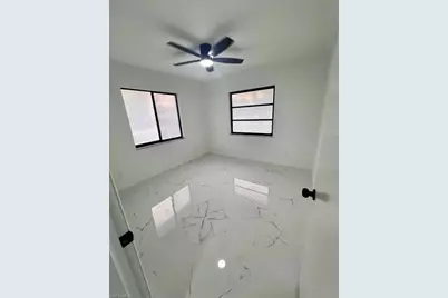 2101 Hibiscus Rd, Fort Myers, FL 33905 - Photo 6