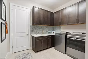 11161 Canal Grande Dr, Fort Myers, FL 33913 - Photo 24