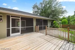 141 18th Ave NE, Naples, FL 34120 - Photo 4