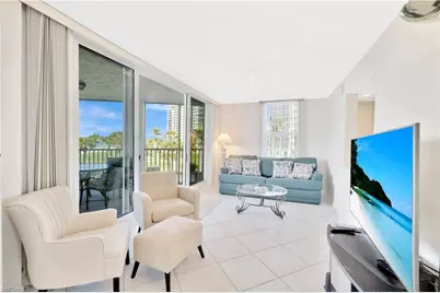 10701 Gulf Shore Dr #302, Naples, FL 34108 - Photo 6