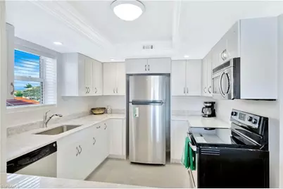 10701 Gulf Shore Dr #302, Naples, FL 34108 - Photo 8