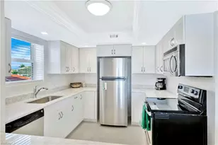 10701 Gulf Shore Dr, Naples, FL 34108 - Photo 8