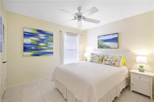 286 4th St S, Naples, FL 34102 - Photo 16