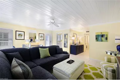 286 4th St S #203, Naples, FL 34102 - Photo 2