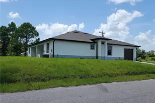 886 Milwaukee Blvd, Lehigh Acres, FL 33974 - Photo 20