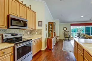 895 Eastham Way, Naples, FL 34104 - Photo 8