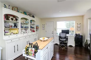 127 Bristol Ln, Naples, FL 34112 - Photo 12