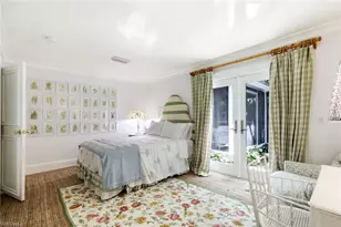 295 6th St N, Naples, FL 34102 - Photo 20