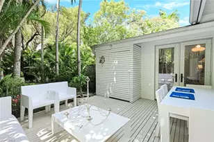295 6th St N, Naples, FL 34102 - Photo 24