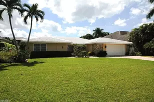 656 Binnacle Dr, Naples, FL 34103 - Photo 1