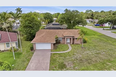 4061 Vine Ln, Naples, FL 34112 - Photo 4