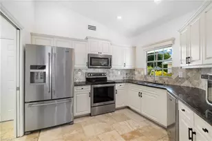 11049 Longshore Way W, Naples, FL 34119 - Photo 22