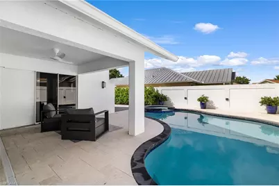 11049 Longshore Way W, Naples, FL 34119 - Photo 14