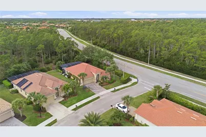 7932 Princeton Dr, Naples, FL 34104 - Photo 38