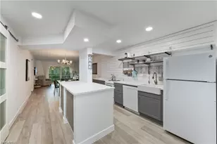 72 7th St S, Naples, FL 34102 - Photo 1