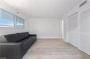 72 7th St S, Naples, FL 34102 - Photo 14