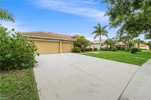 3323 Mystic River Dr, Naples, FL 34120 - Photo 4