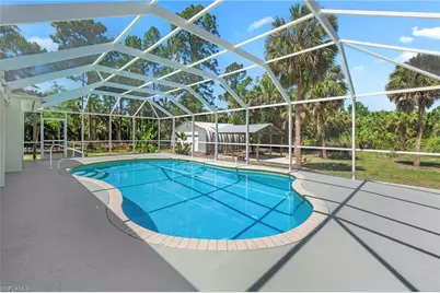 821 22nd St SE, Naples, FL 34117 - Photo 4