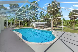 821 22nd St SE, Naples, FL 34117 - Photo 4